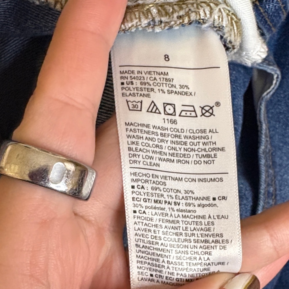 🩶 Old Navy High Rise Wow Blue Jean Shorts - Picture 3 of 4